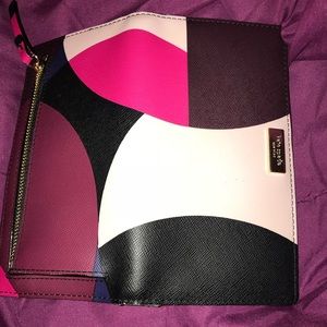 🎉Kate Spade Color Black Bi-Fold Wallet🎉
